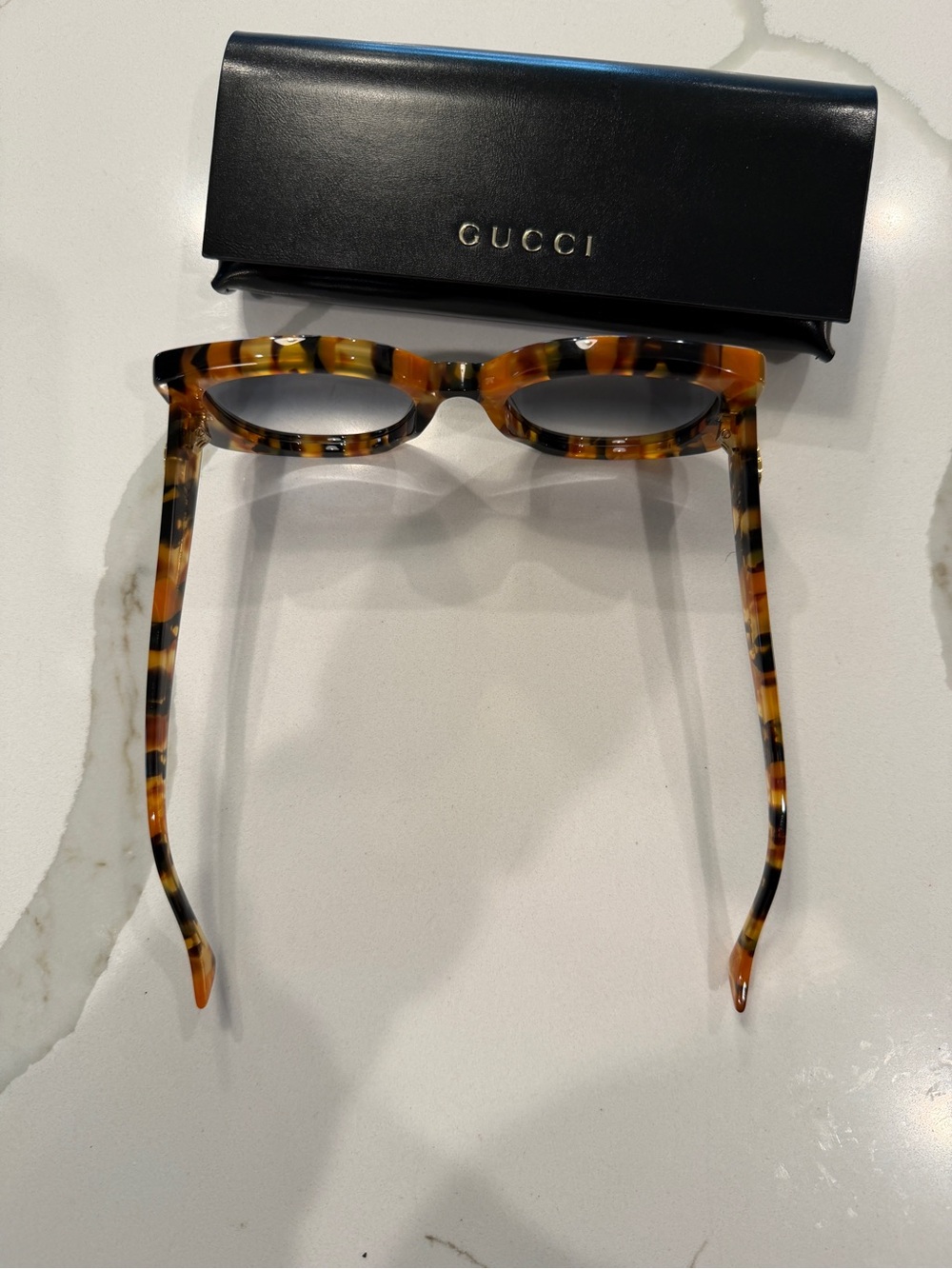 Gucci Tortoiseshell Oversized Square Sunglasses with Gradient Smoke Lenses - Picture 3 of 7